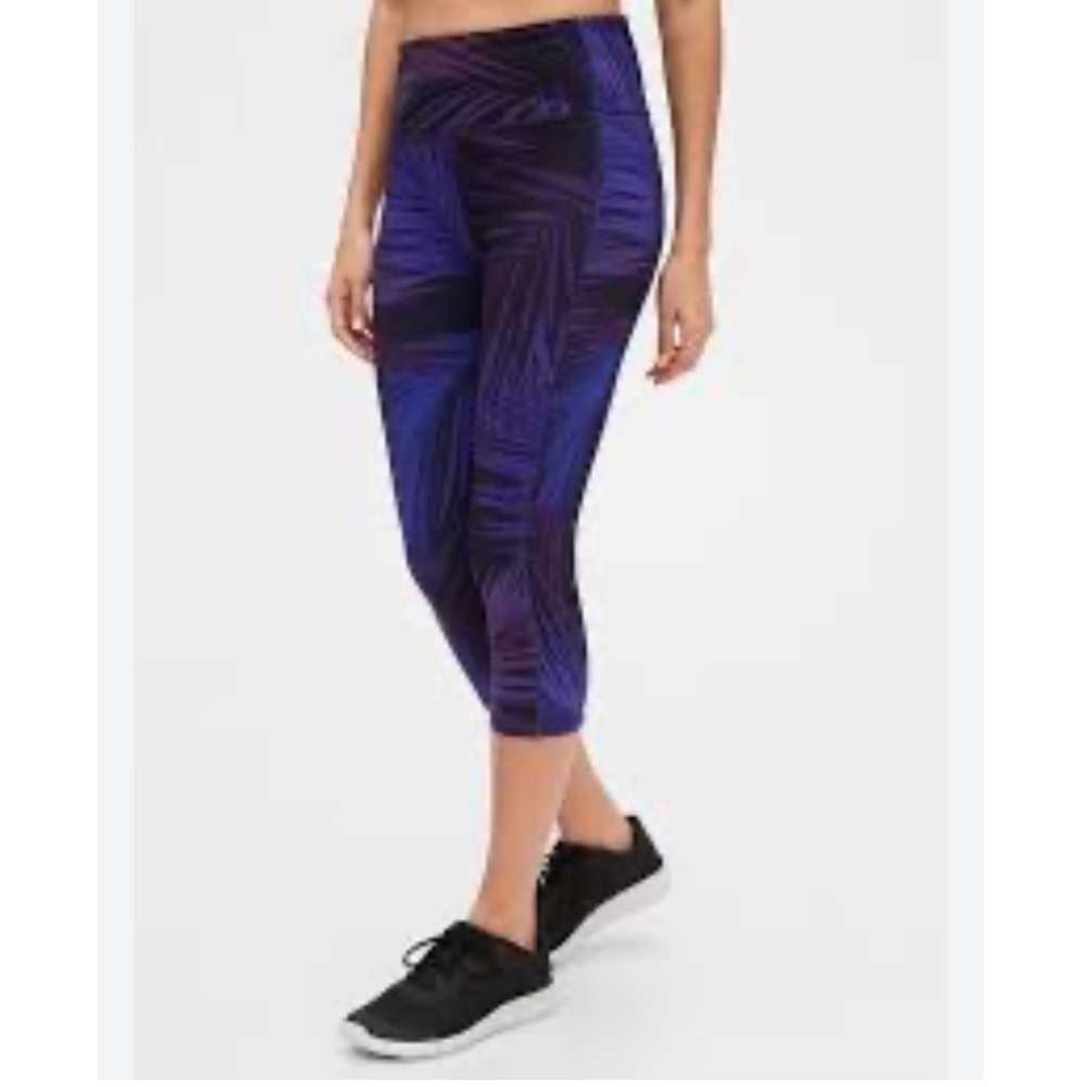 GapFit Eclipse capri leggings maternity size small